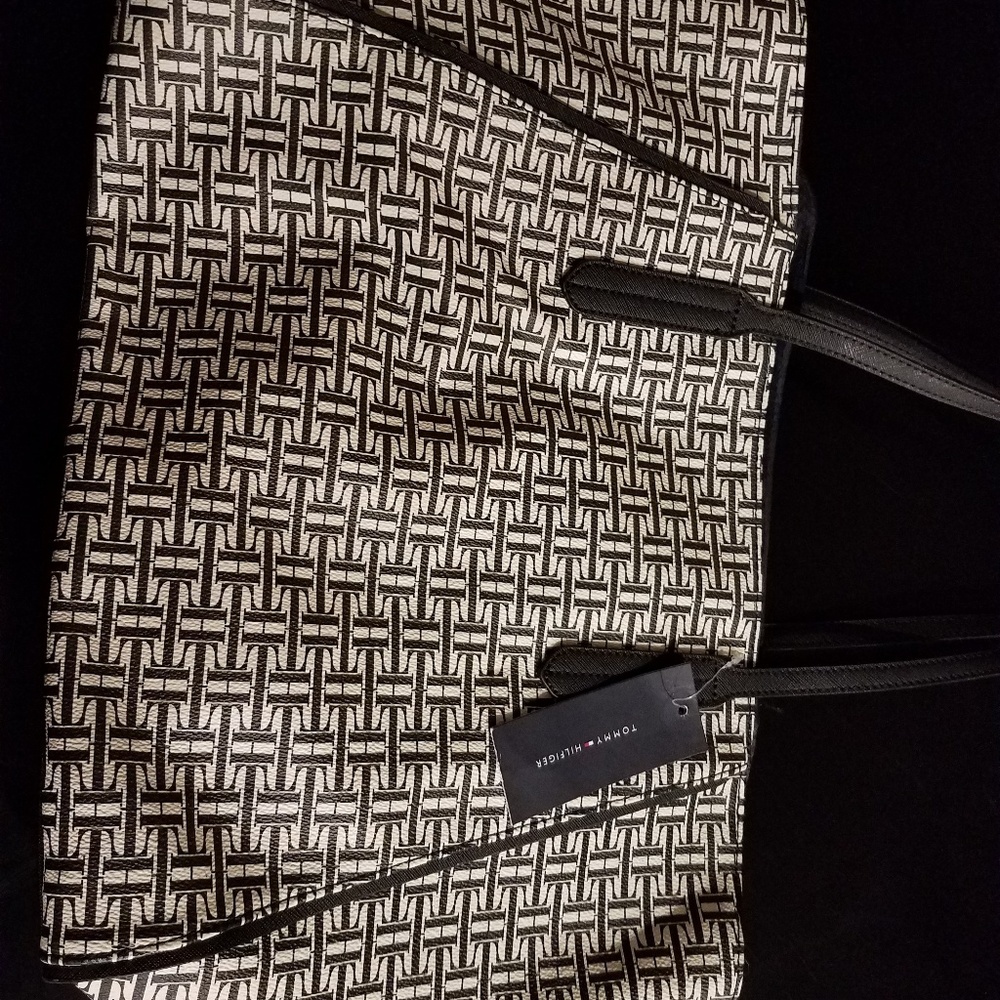 Tommy Hilfiger Tote
